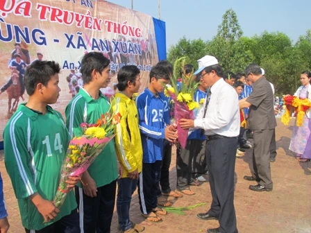 Tưng bừng ngày hội đua ngựa thồ ảnh 11